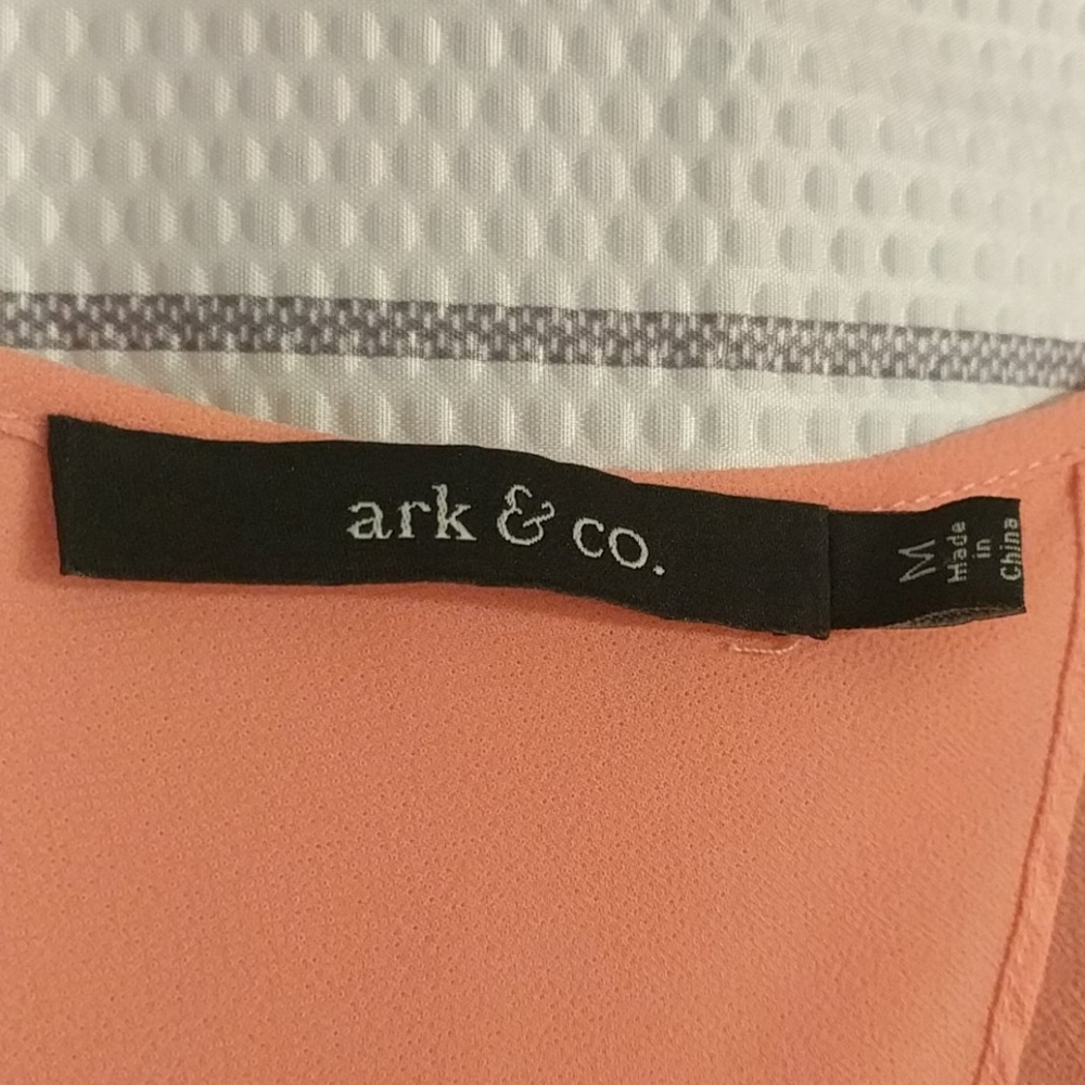 š£Pink blouse - Picture 3 of 5